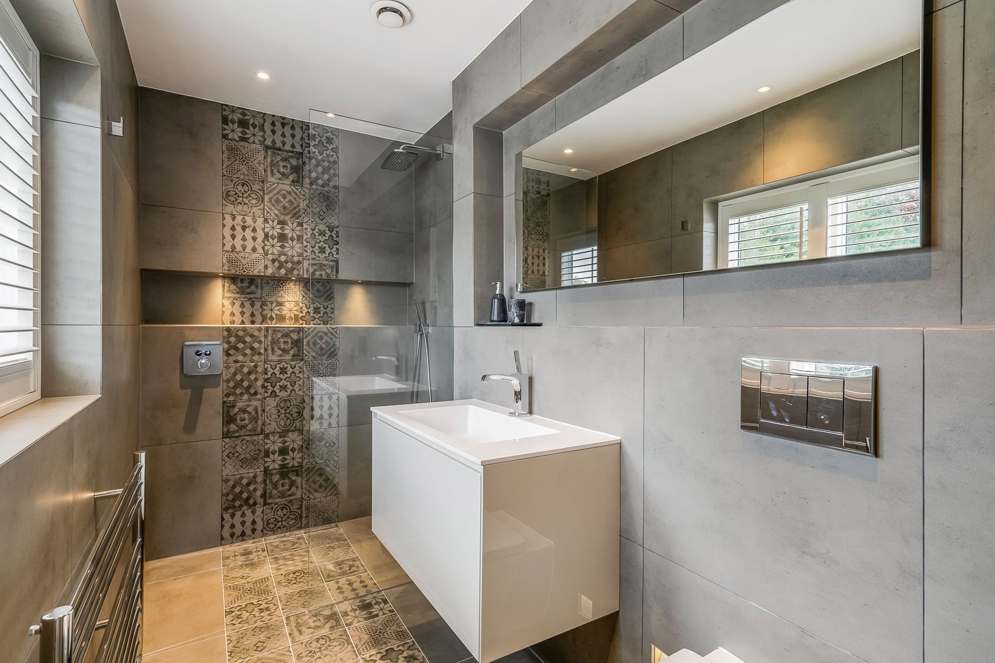 6 bed detached house for sale in Windmill Lane, Barnet, EN5 53