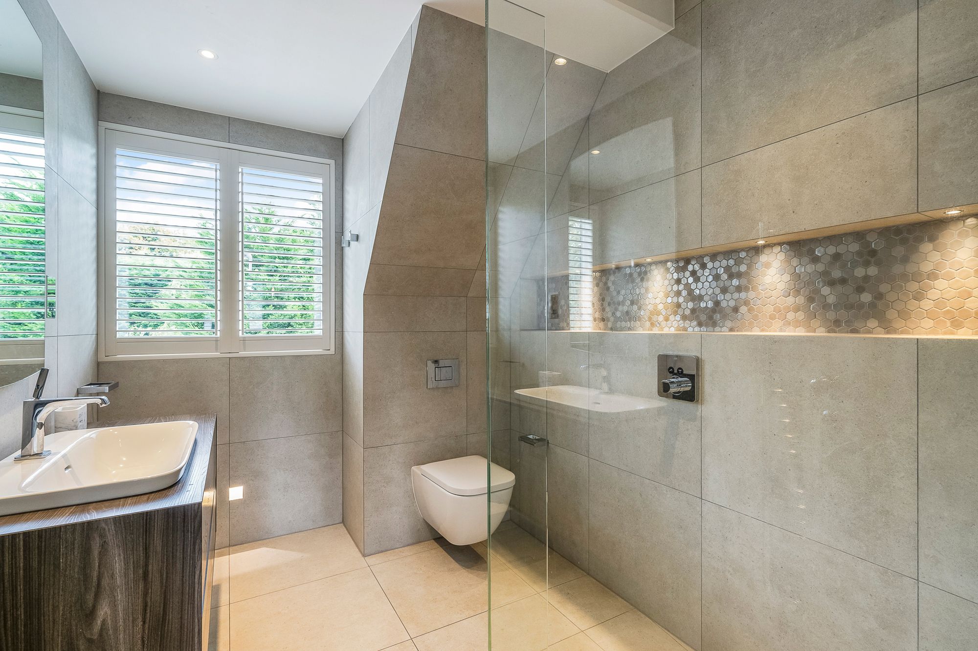 6 bed detached house for sale in Windmill Lane, Barnet, EN5 56