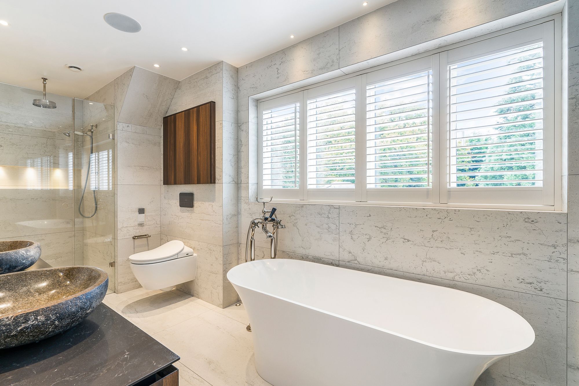 6 bed detached house for sale in Windmill Lane, Barnet, EN5 45