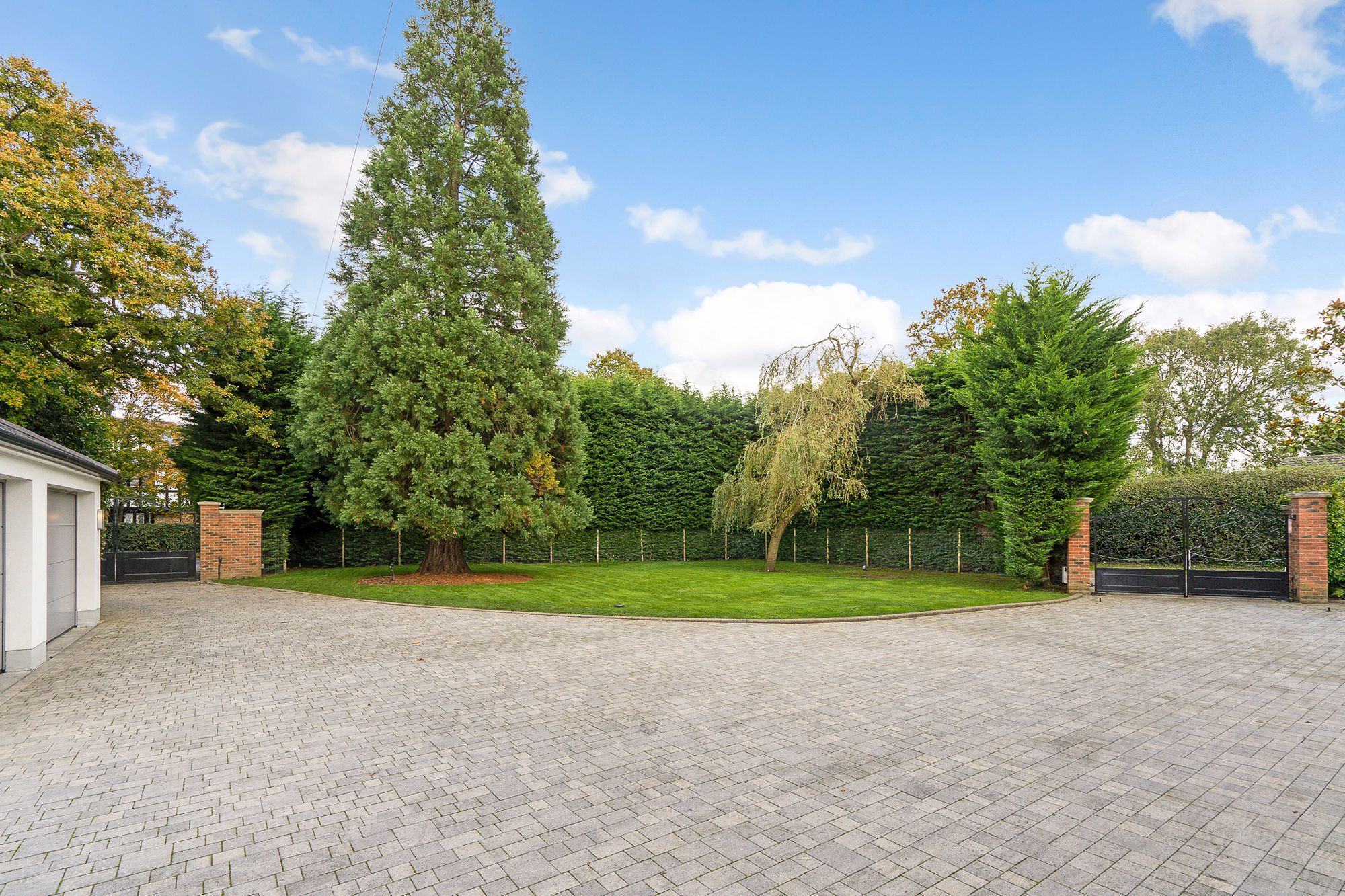 6 bed detached house for sale in Windmill Lane, Barnet, EN5 67