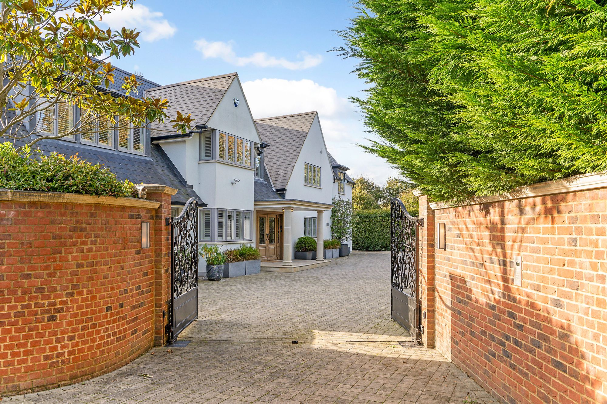 6 bed detached house for sale in Windmill Lane, Barnet, EN5 59