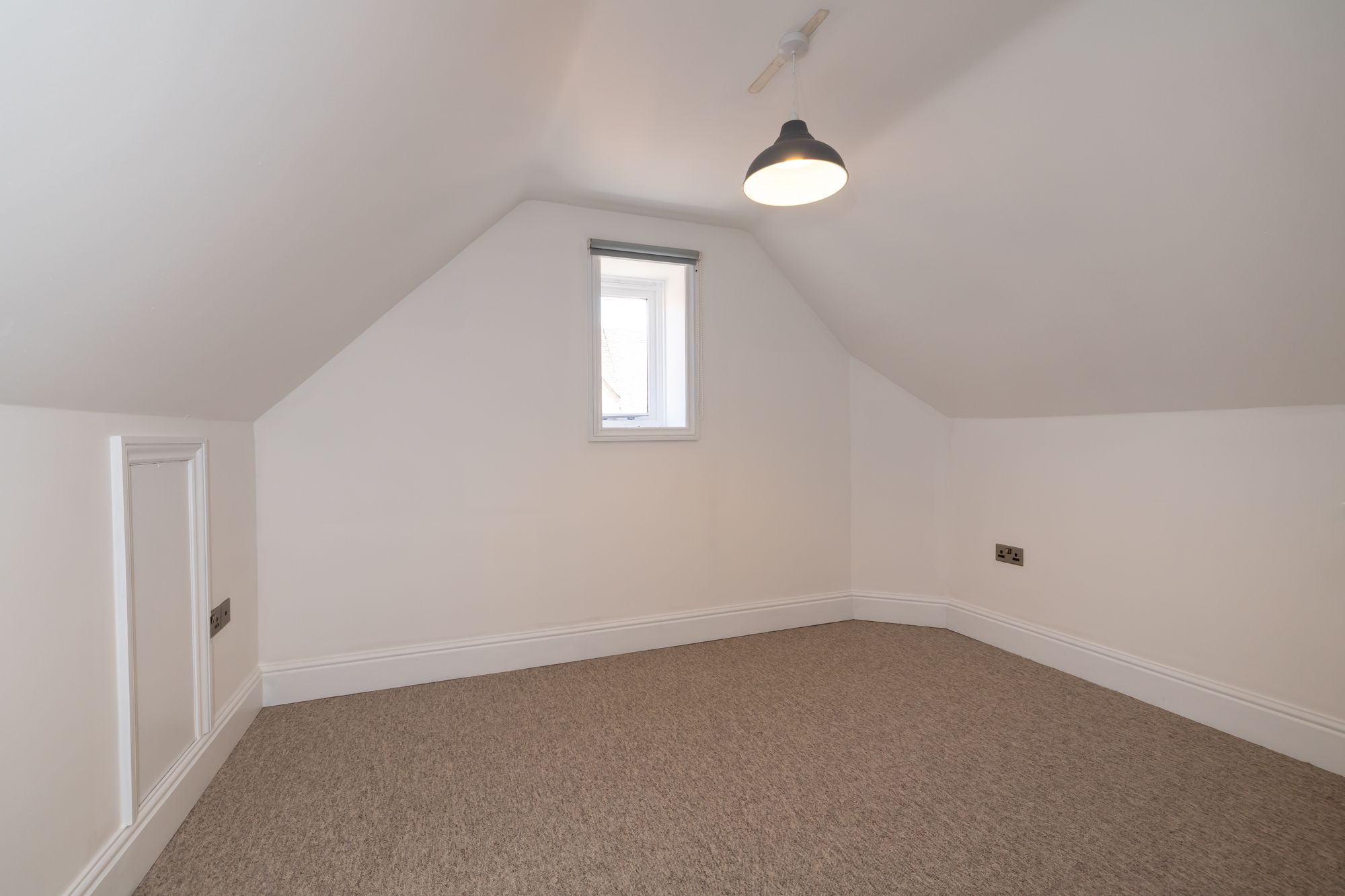 4 bed for sale in The Butts, Worcester  - Property Image 15