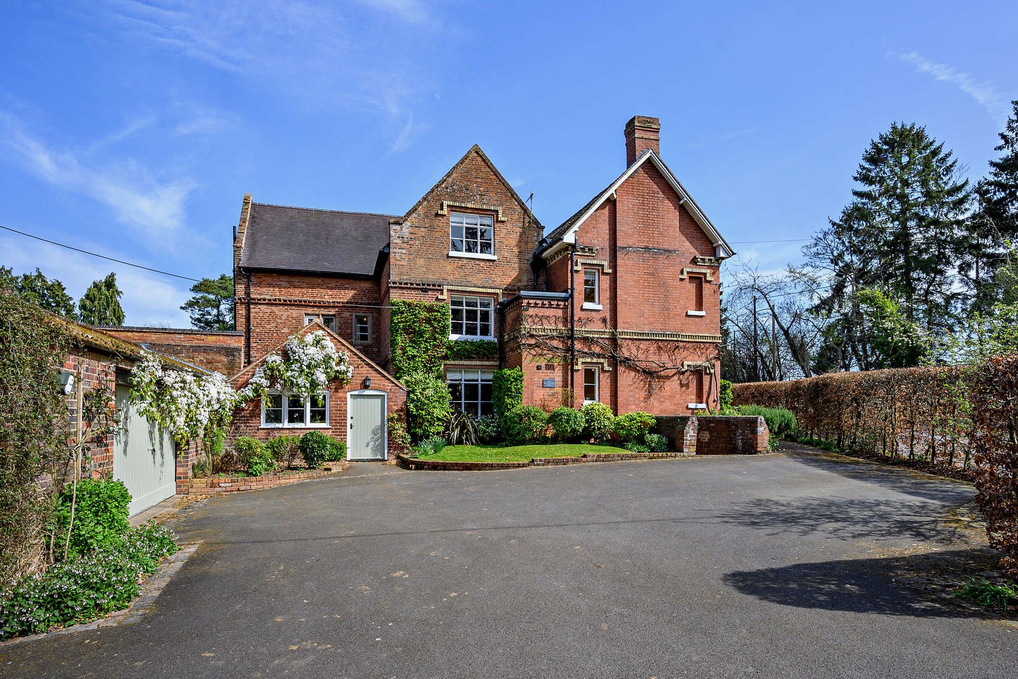 5 bed detached house for sale in Dunley, Worcestershire  - Property Image 5