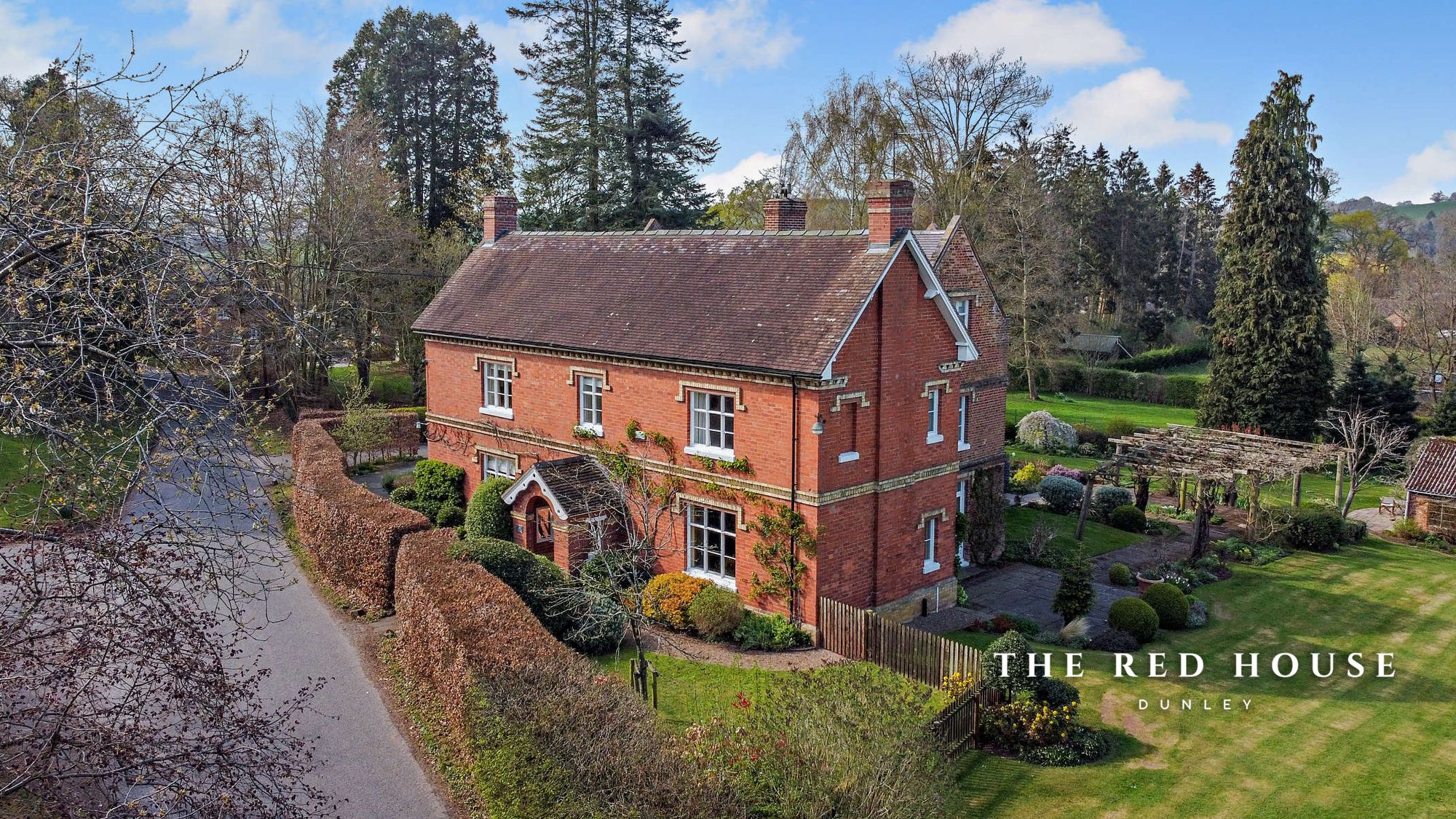 5 bed detached house for sale in Dunley, Worcestershire  - Property Image 1
