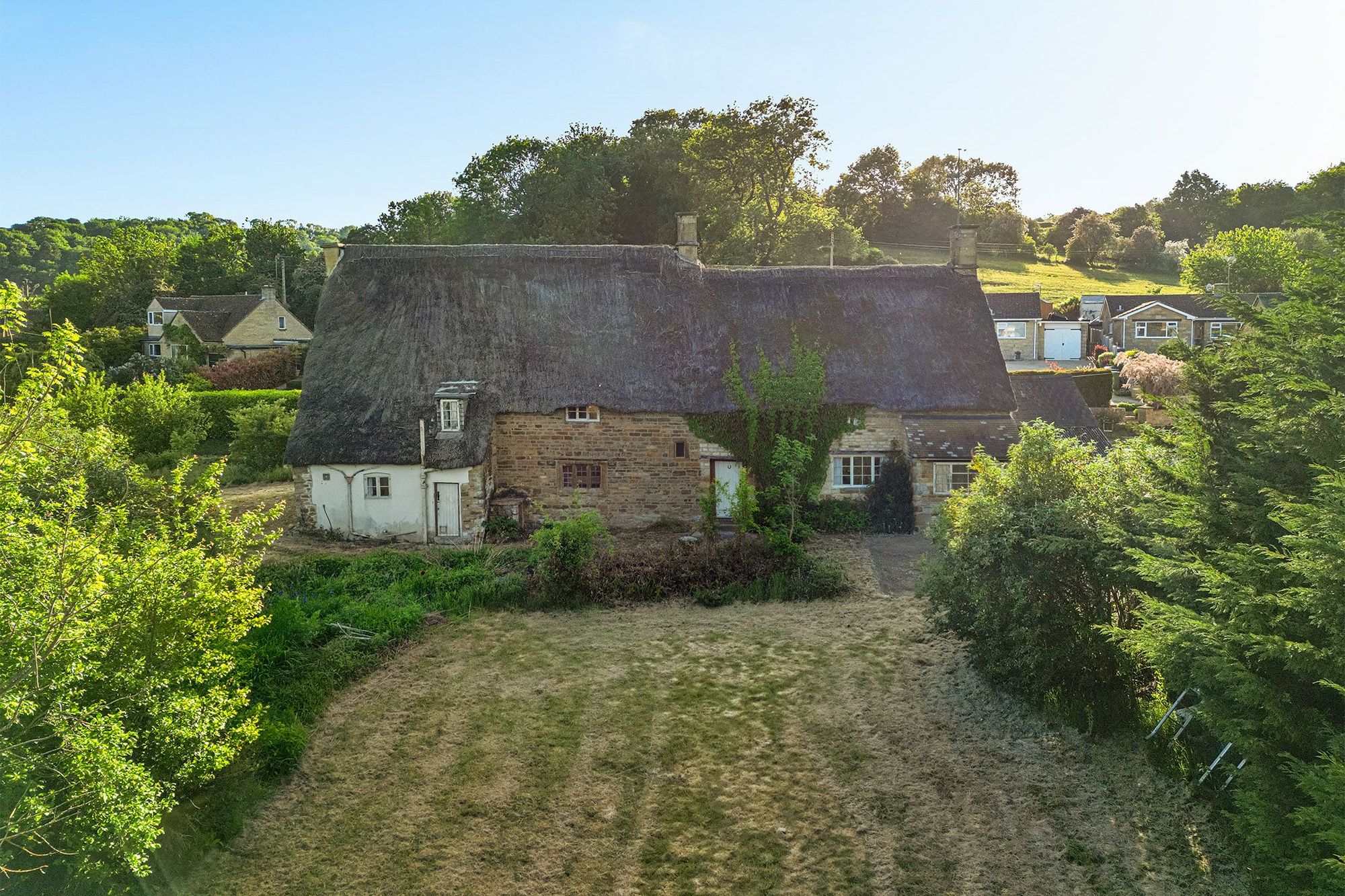5 bed village house for sale in Upper Brailes, Banbury, OX15 - Property Image 1