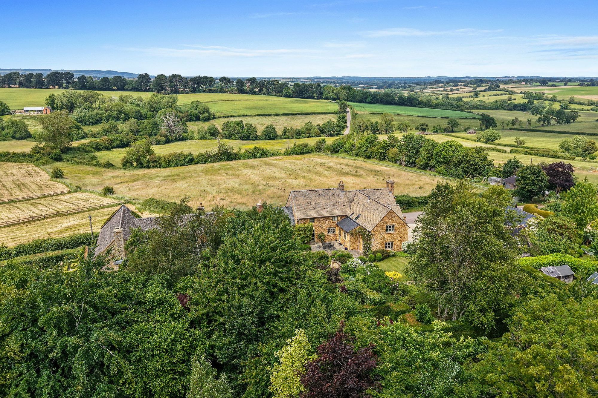 5 bed detached house for sale in Barton-On-The-Heath, Moreton-In-Marsh  - Property Image 44