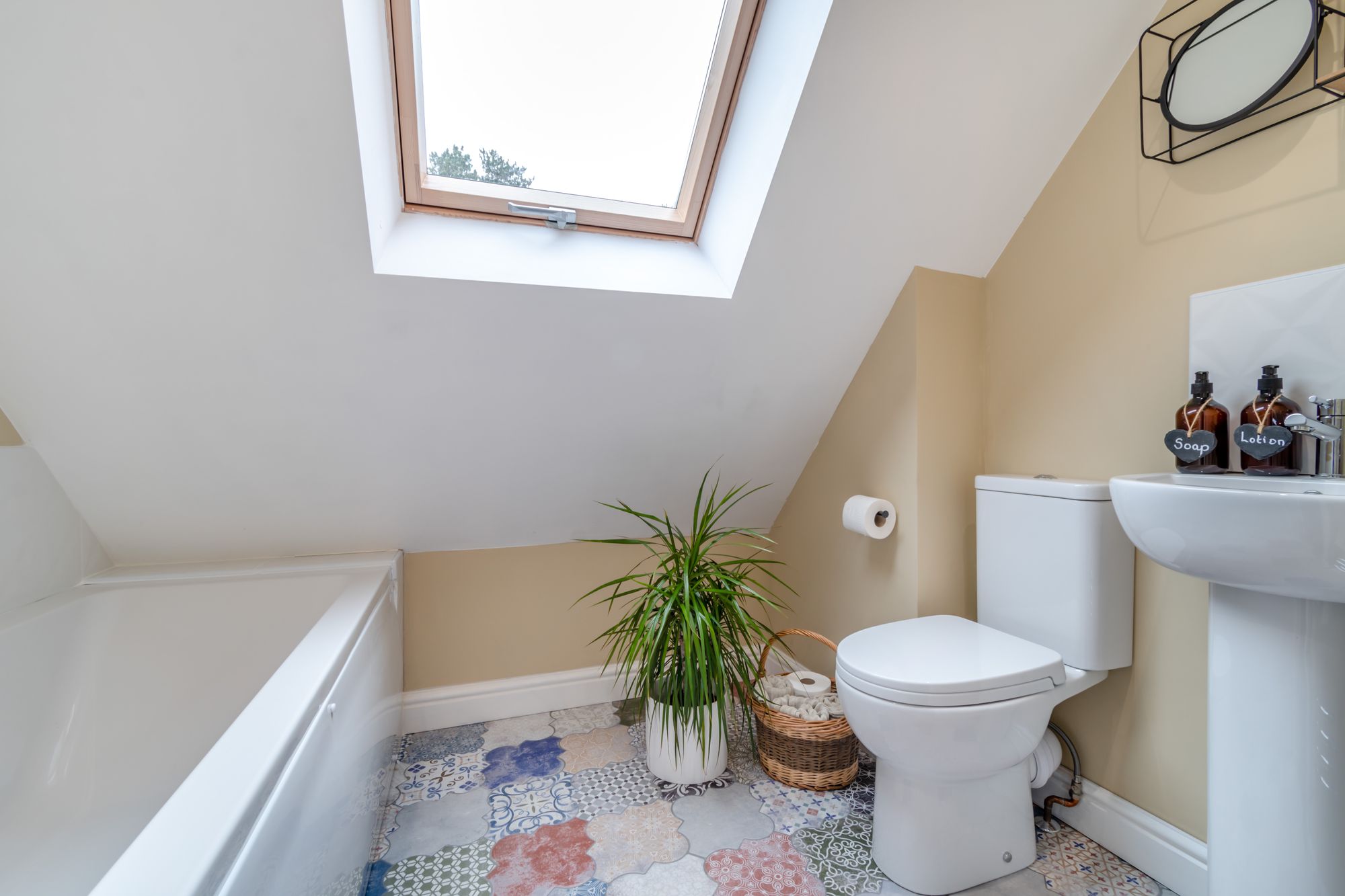 5 bed detached house for sale in Tenbury Road, Clows Top, DY14 19