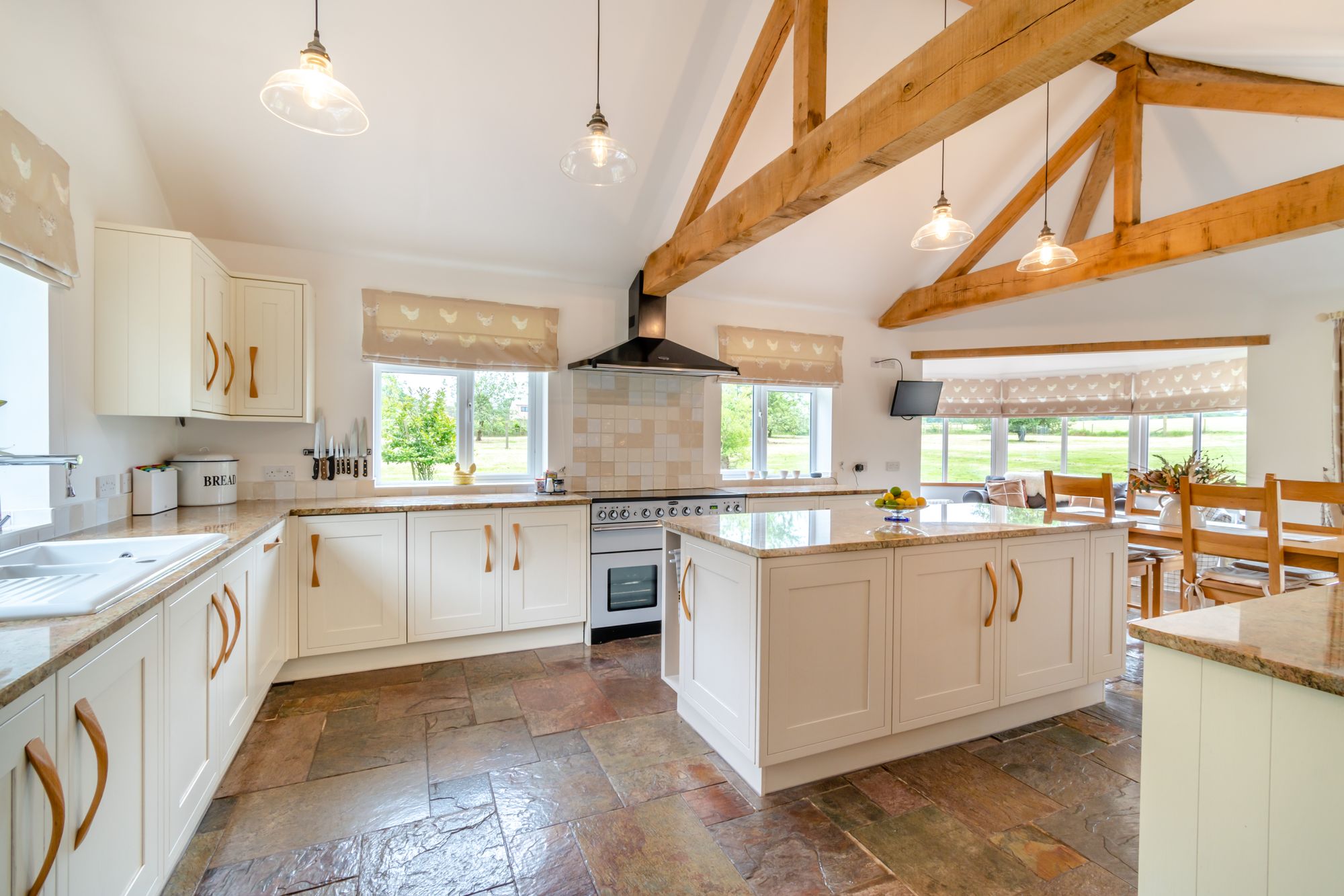 5 bed detached house for sale in Tenbury Road, Clows Top, DY14 5