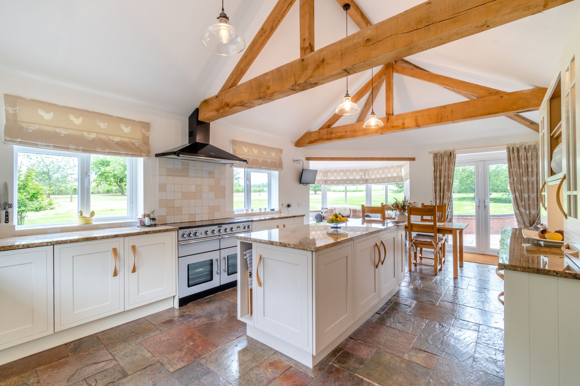 5 bed detached house for sale in Tenbury Road, Clows Top, DY14 1