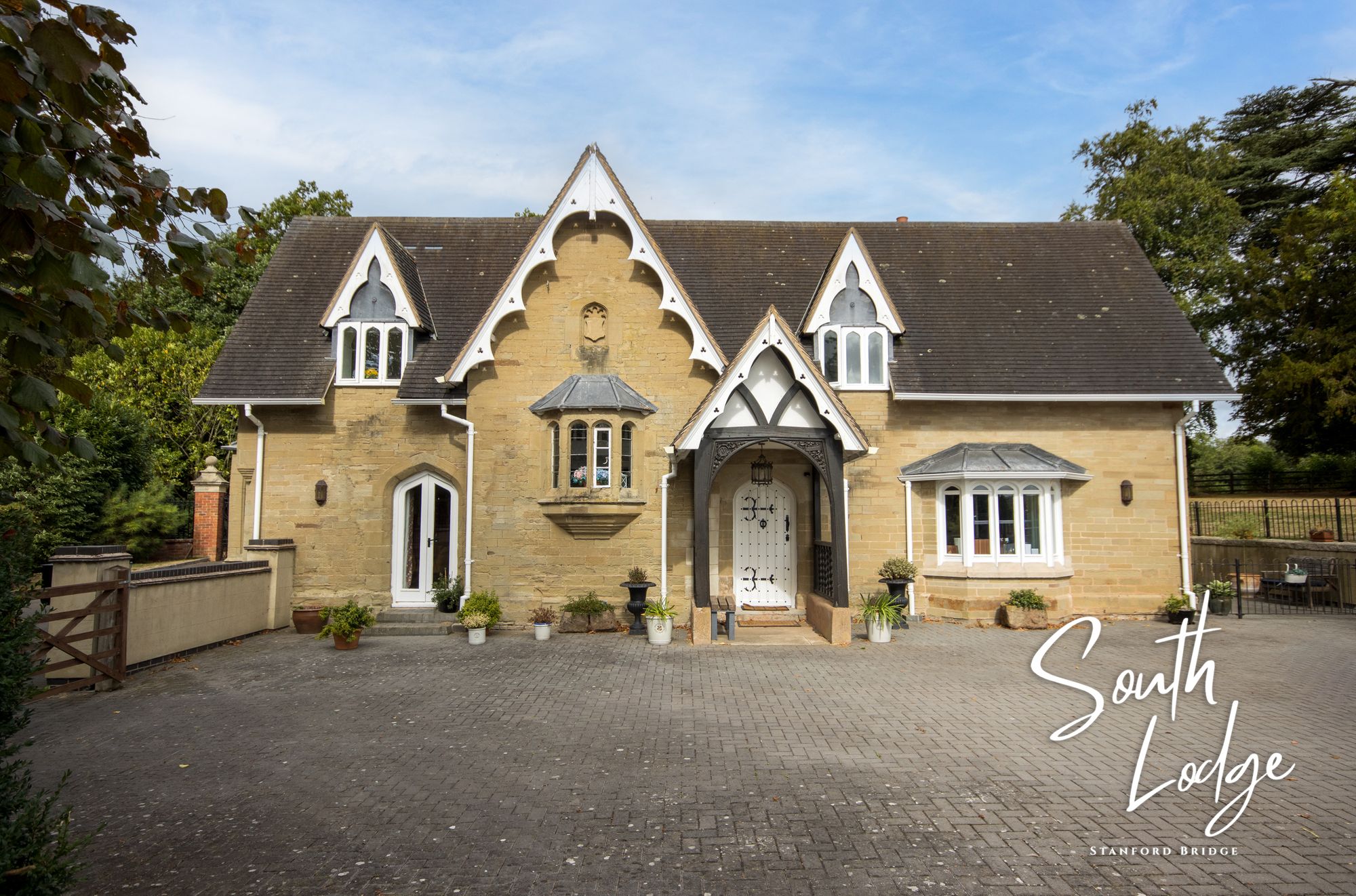 4 bed detached house for sale in Stanford Bridge, Worcester, WR6 20