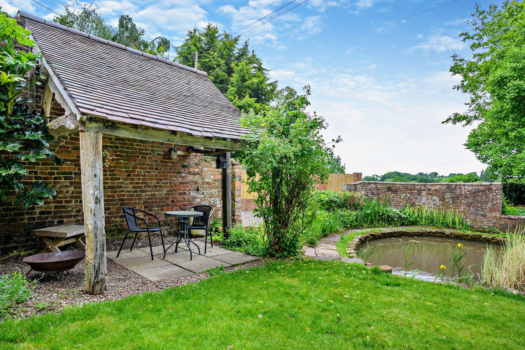 5 bed barn conversion for sale in Rectory Lane, Worcester  - Property Image 33