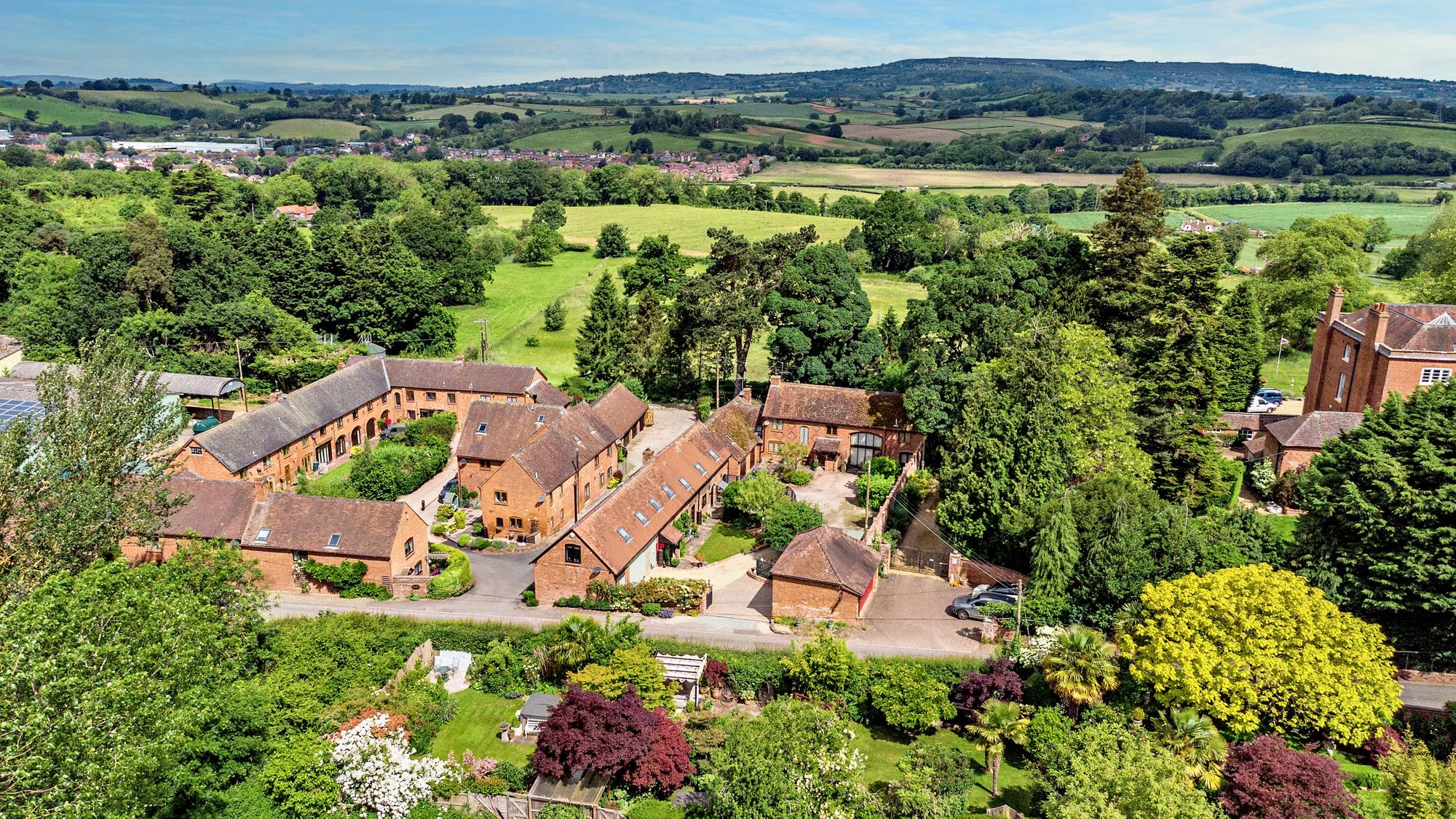 5 bed barn conversion for sale in Kyrewood, Tenbury Wells  - Property Image 2