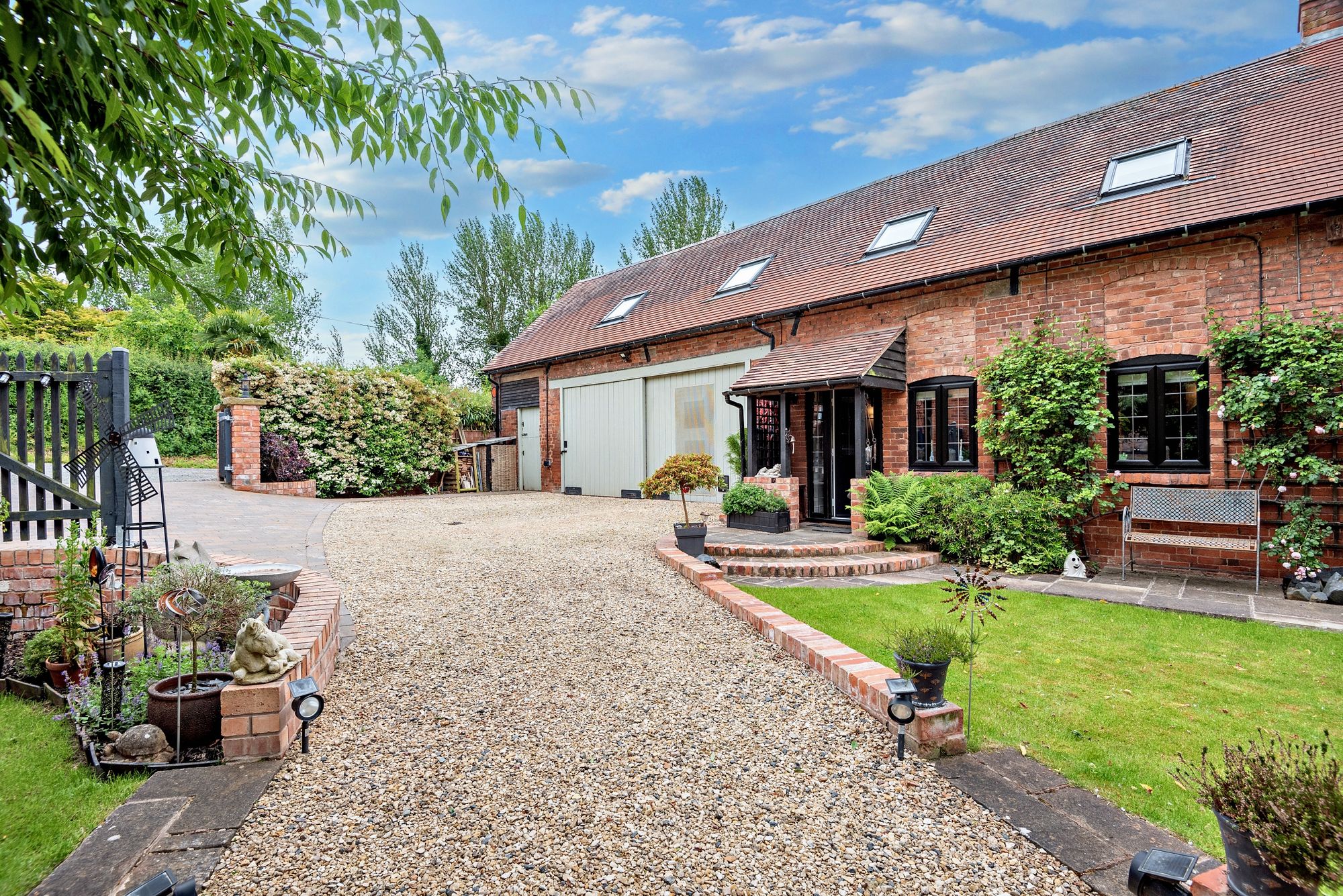 5 bed barn conversion for sale in Kyrewood, Tenbury Wells  - Property Image 1