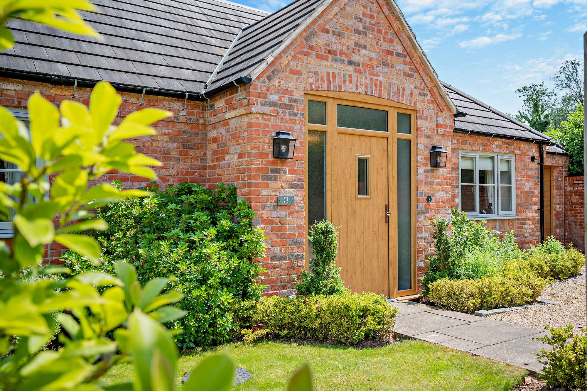 2 bed bungalow for sale in Astwood Lane, Redditch  - Property Image 2