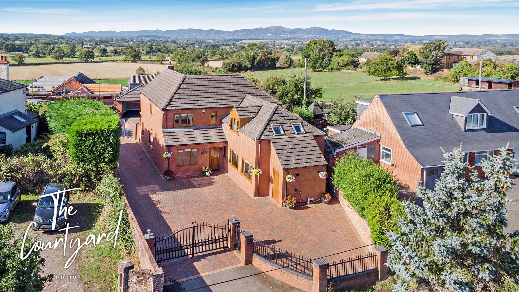 5 bed detached house for sale in Hatfield, Norton, WR5