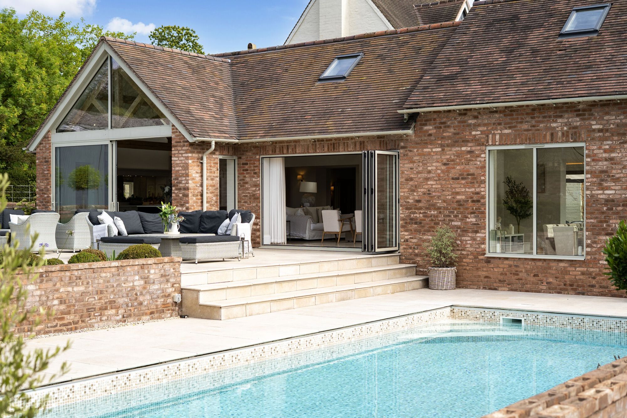 5 bed detached house for sale in Lineholt Lane, Ombersley, WR9  - Property Image 4