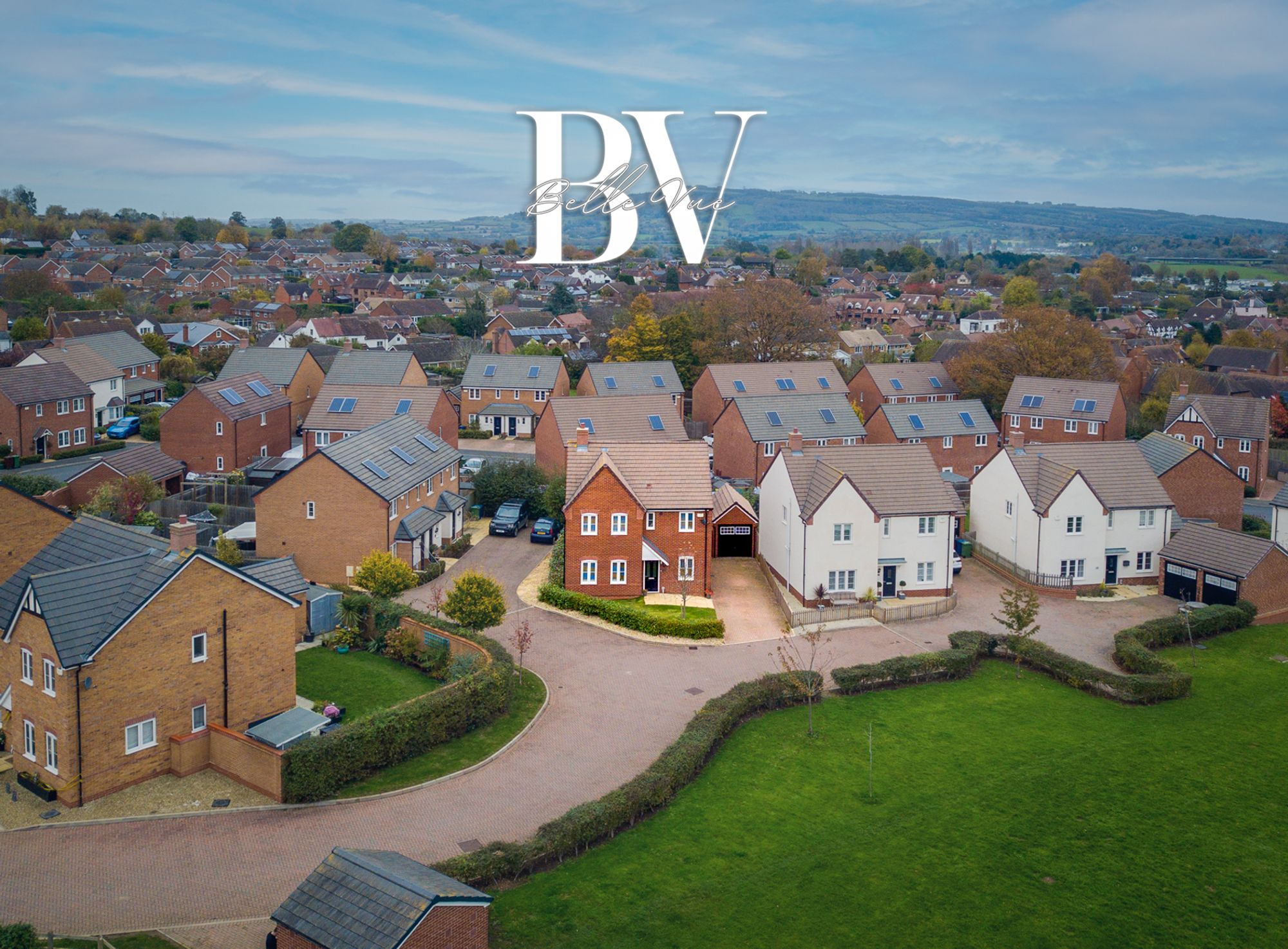 4 bed detached house for sale in Geston Place, Tewkesbury  - Property Image 1