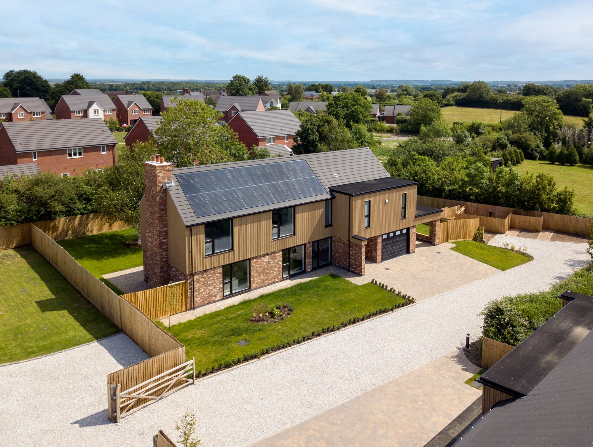 4 bed detached house for sale in Brickyard Lane, Drakes Broughton, WR10 19