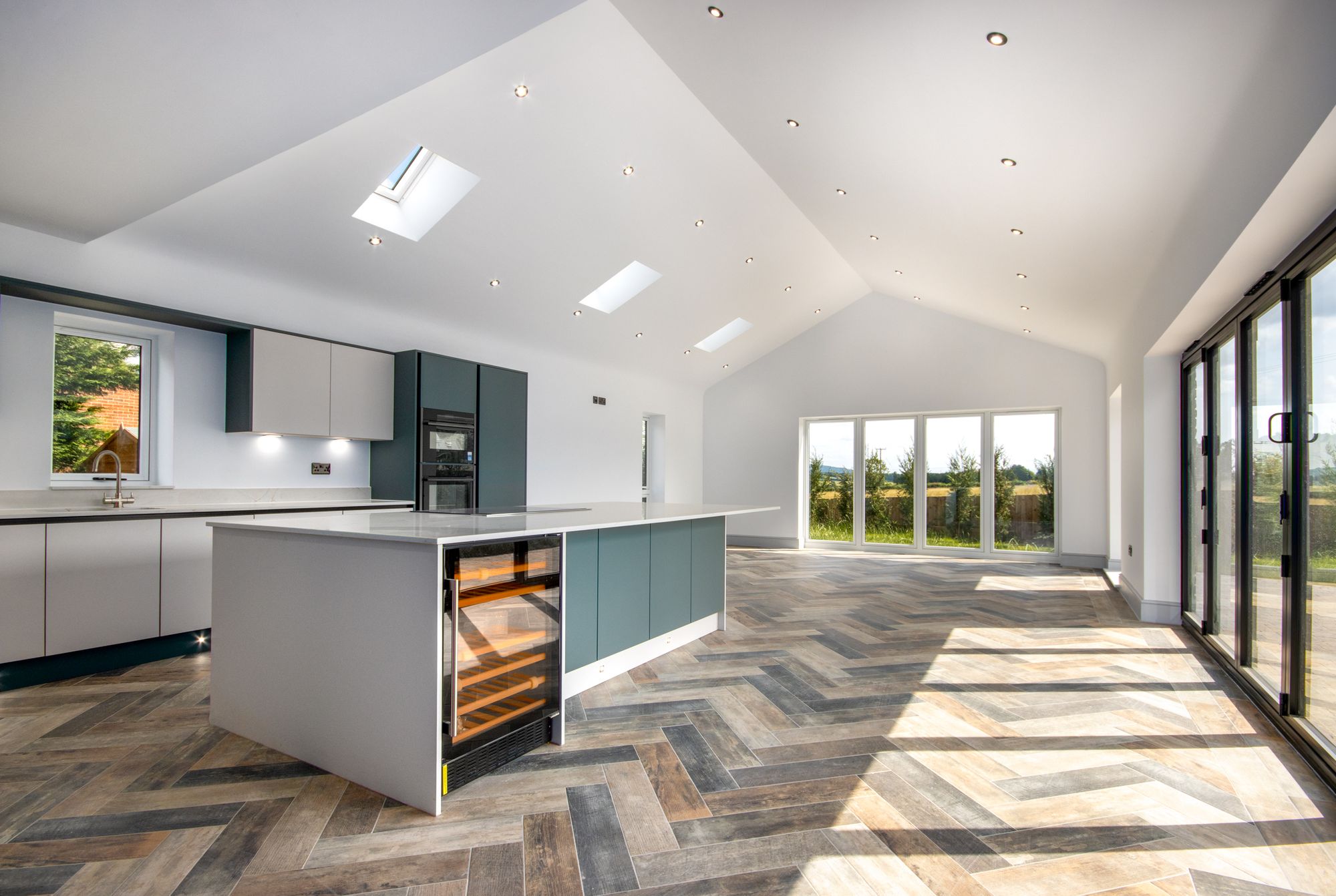 4 bed detached house for sale in Brickyard Lane, Pershore  - Property Image 3