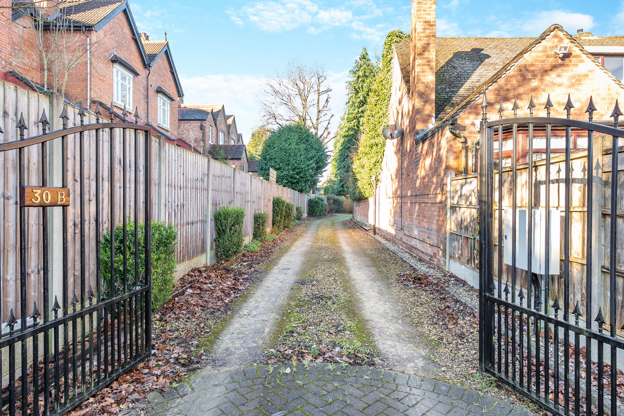 6 bed for sale in Mayfield Road, Moseley, B13 21