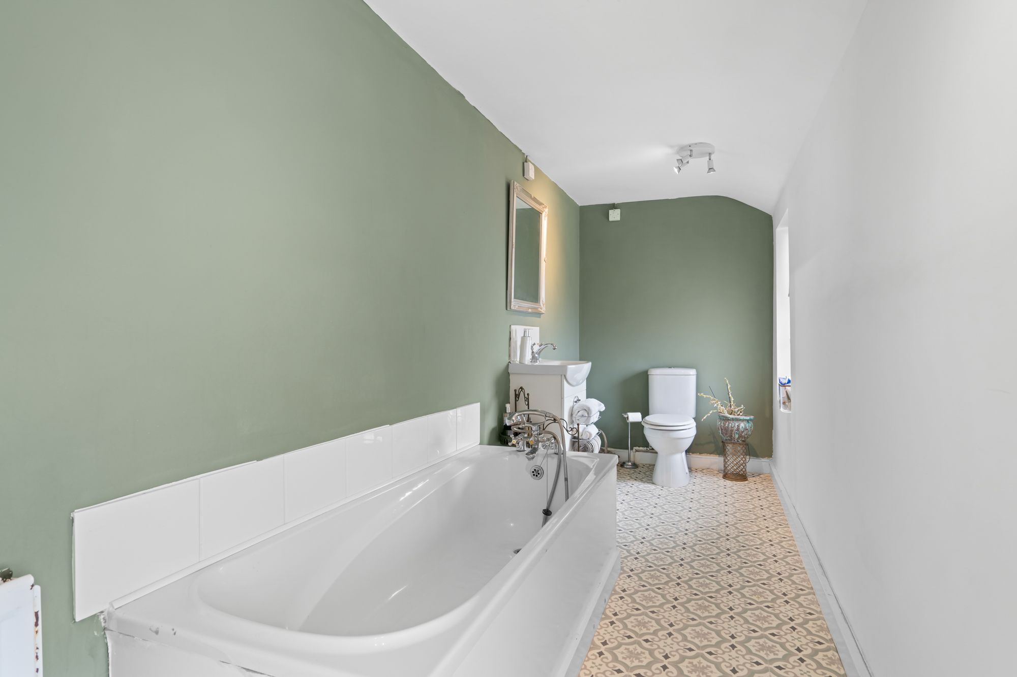 6 bed semi-detached house for sale in Bridge Street, Kineton, CV35  - Property Image 16