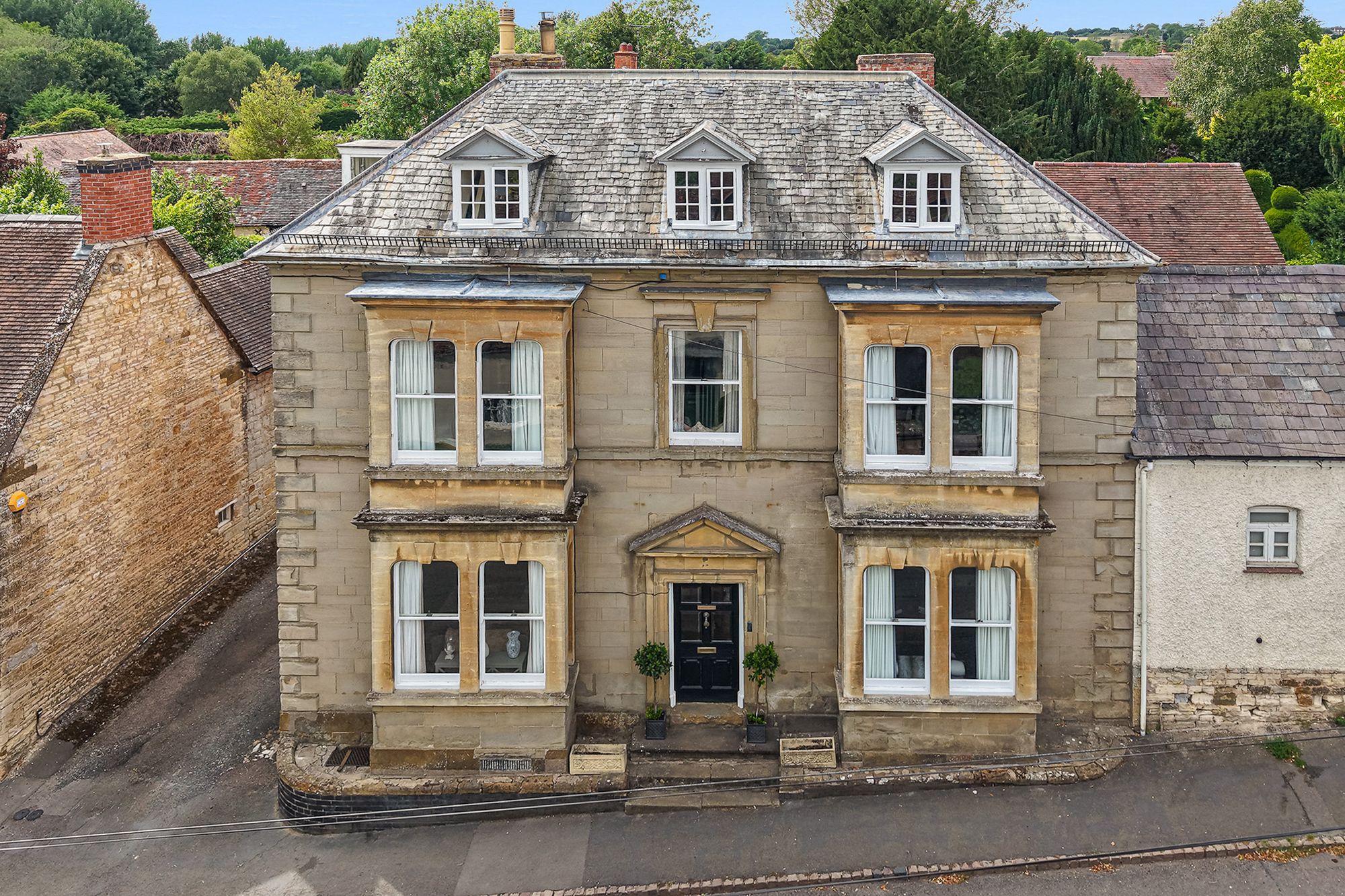 6 bed semi-detached house for sale in Bridge Street, Kineton, CV35  - Property Image 1