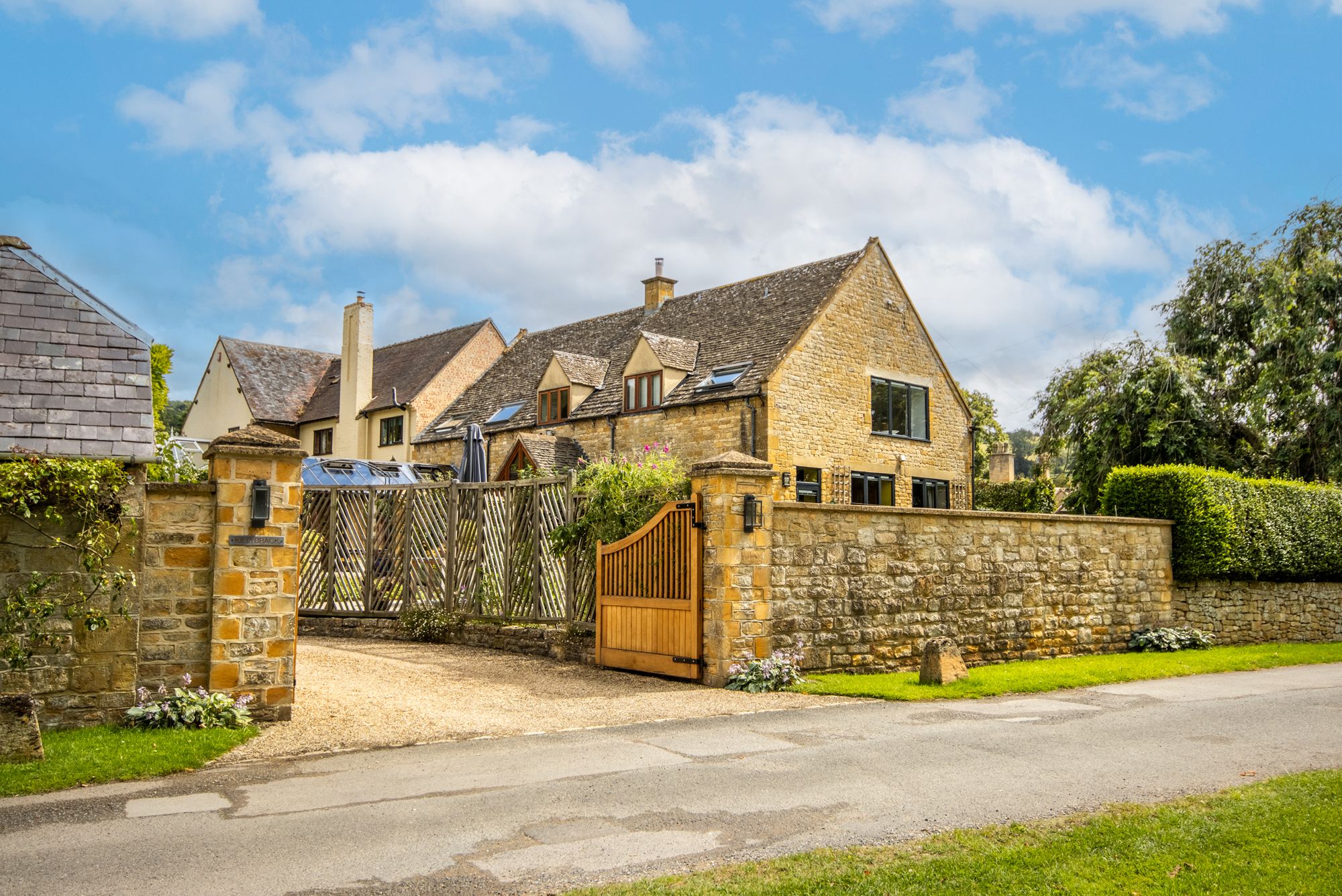 4 bed barn conversion for sale in Bibsworth Lane, Broadway  - Property Image 1