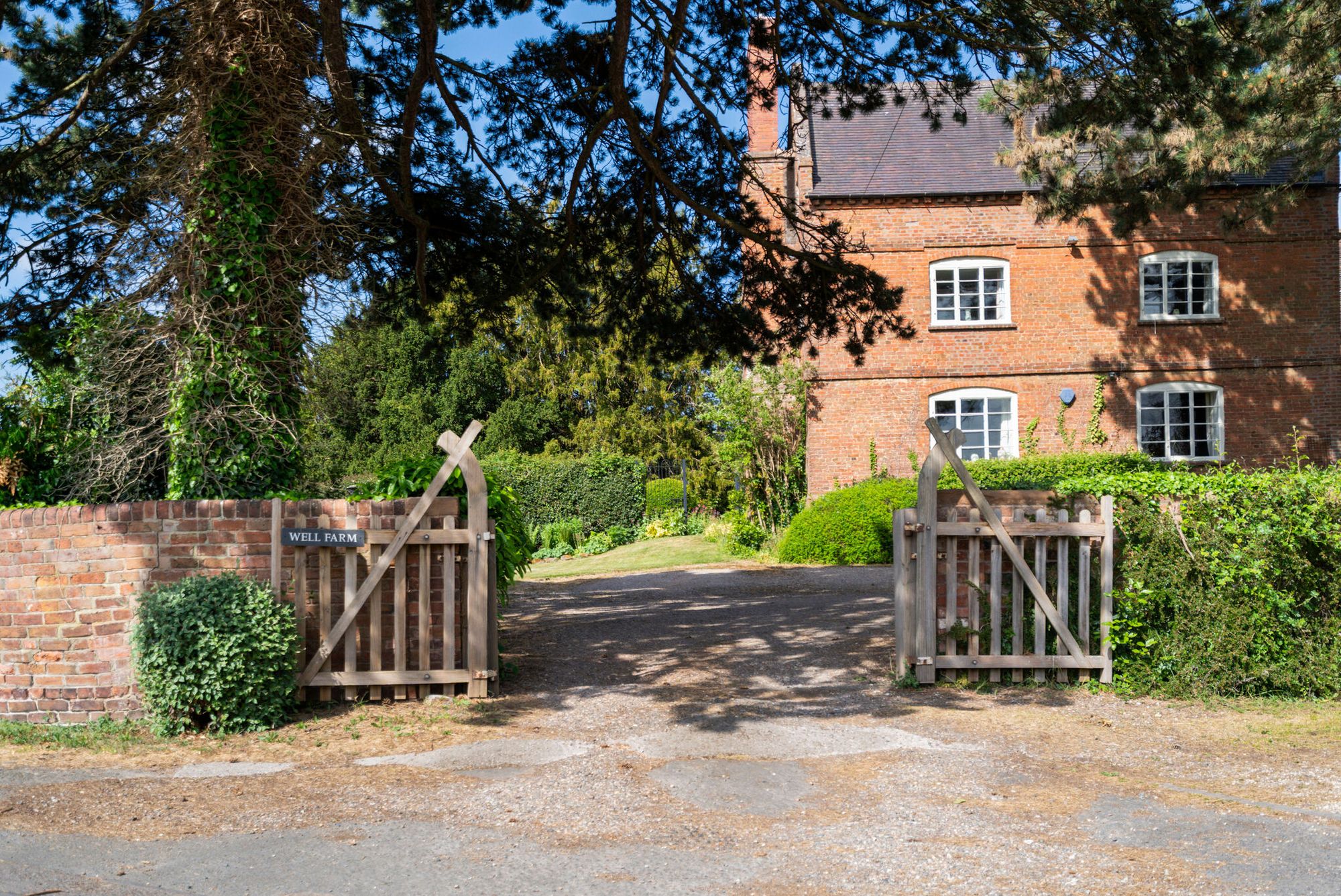 6 bed detached house for sale in Well Lane, Worcester, WR6