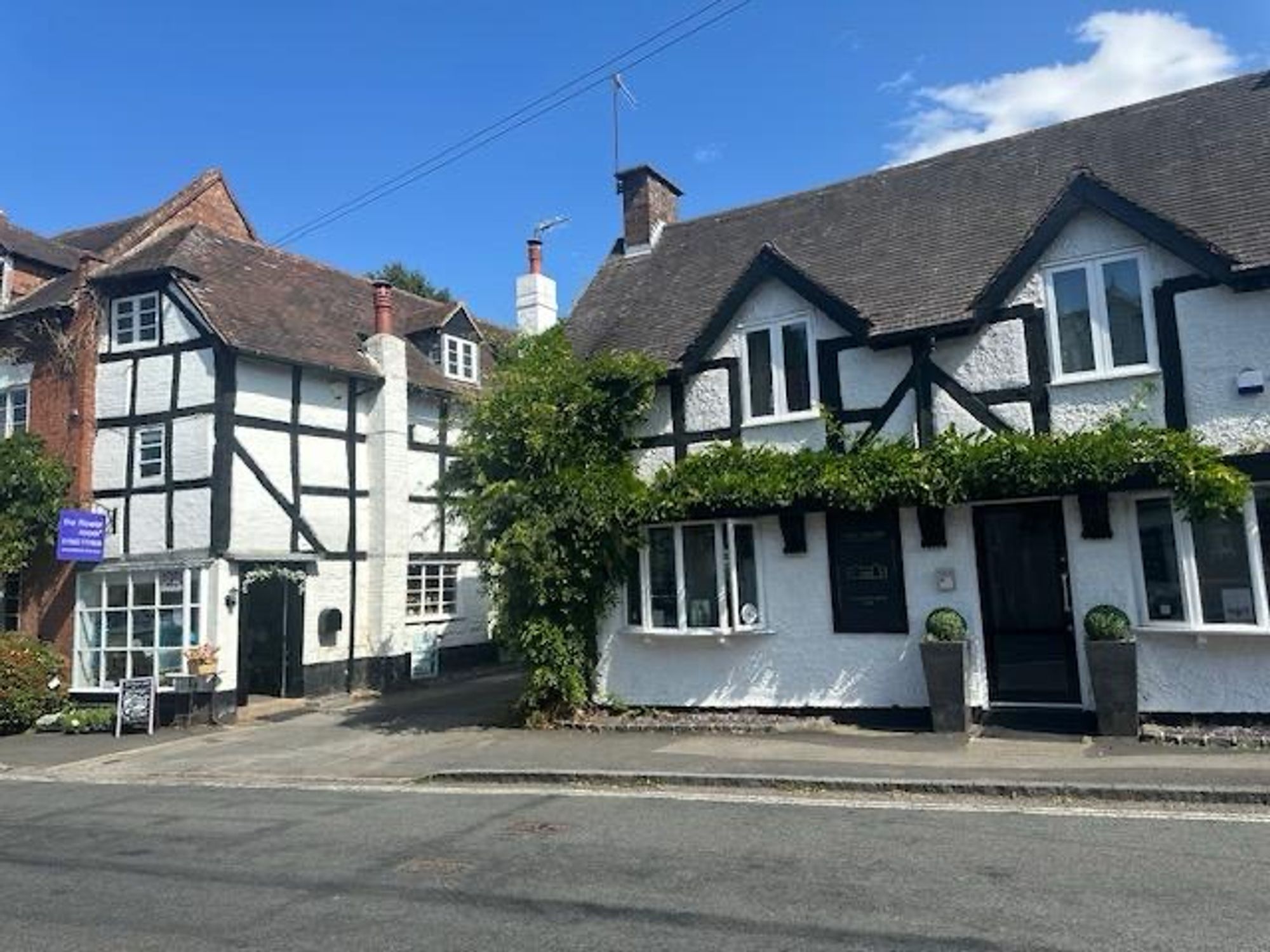 3 bed house for sale in The Village, Chaddesley Corbett, DY10 3