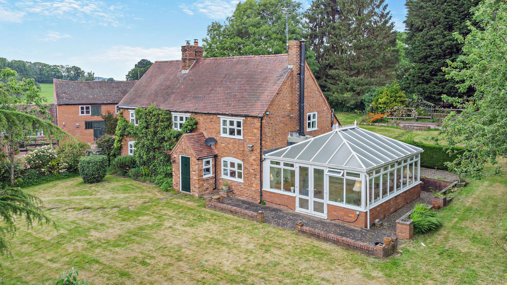 3 bed farm house for sale in Mamble, Kidderminster  - Property Image 3