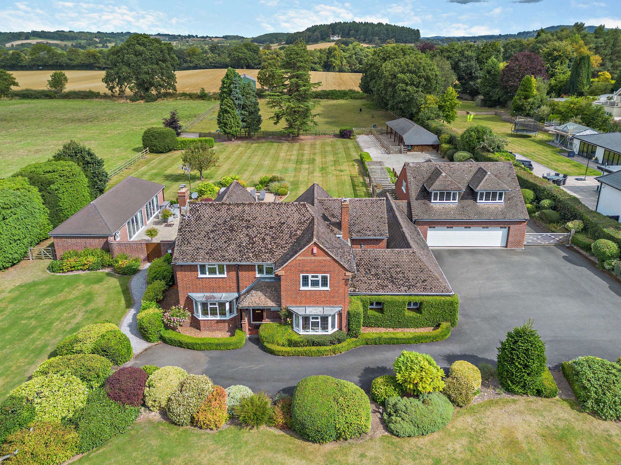 5 bed detached house for sale in Belbroughton Road, Kidderminster  - Property Image 1