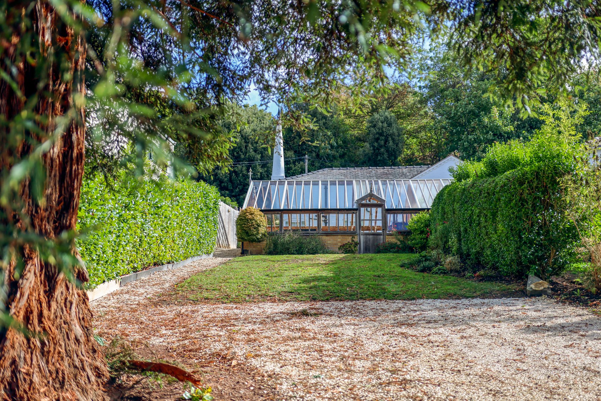 2 bed end of terrace house for sale in London Road, Worcester, WR5 1