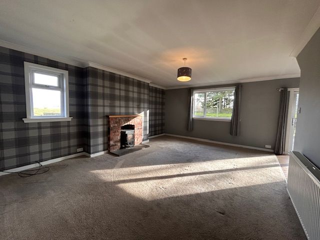 3 bed detached house to rent, Insch 5