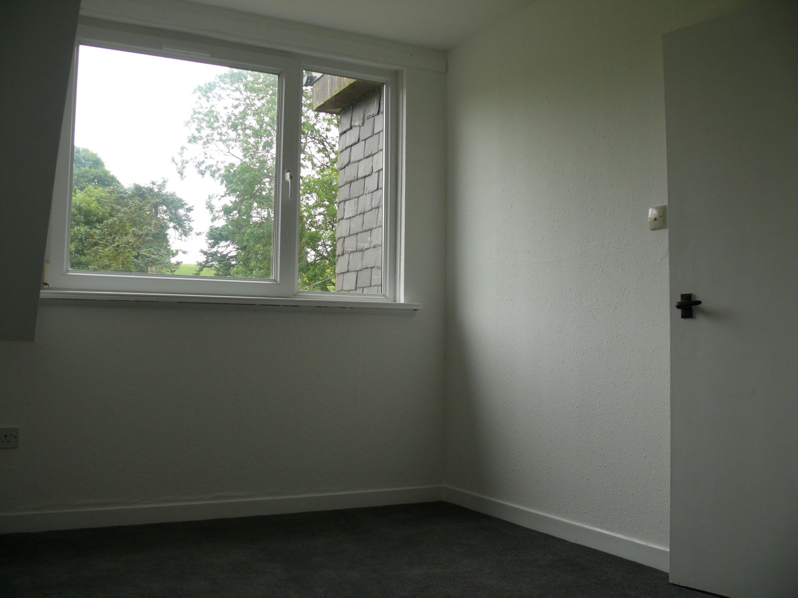 3 bed semi-detached house to rent, Inverurie 10