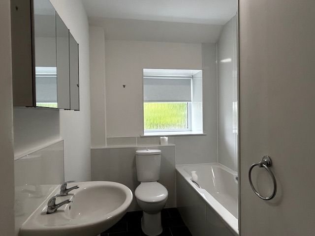 2 bed detached house to rent, Ellon 6