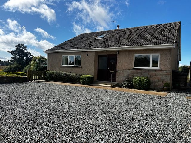 5 bed detached house to rent in Whiteley, Inverurie 1