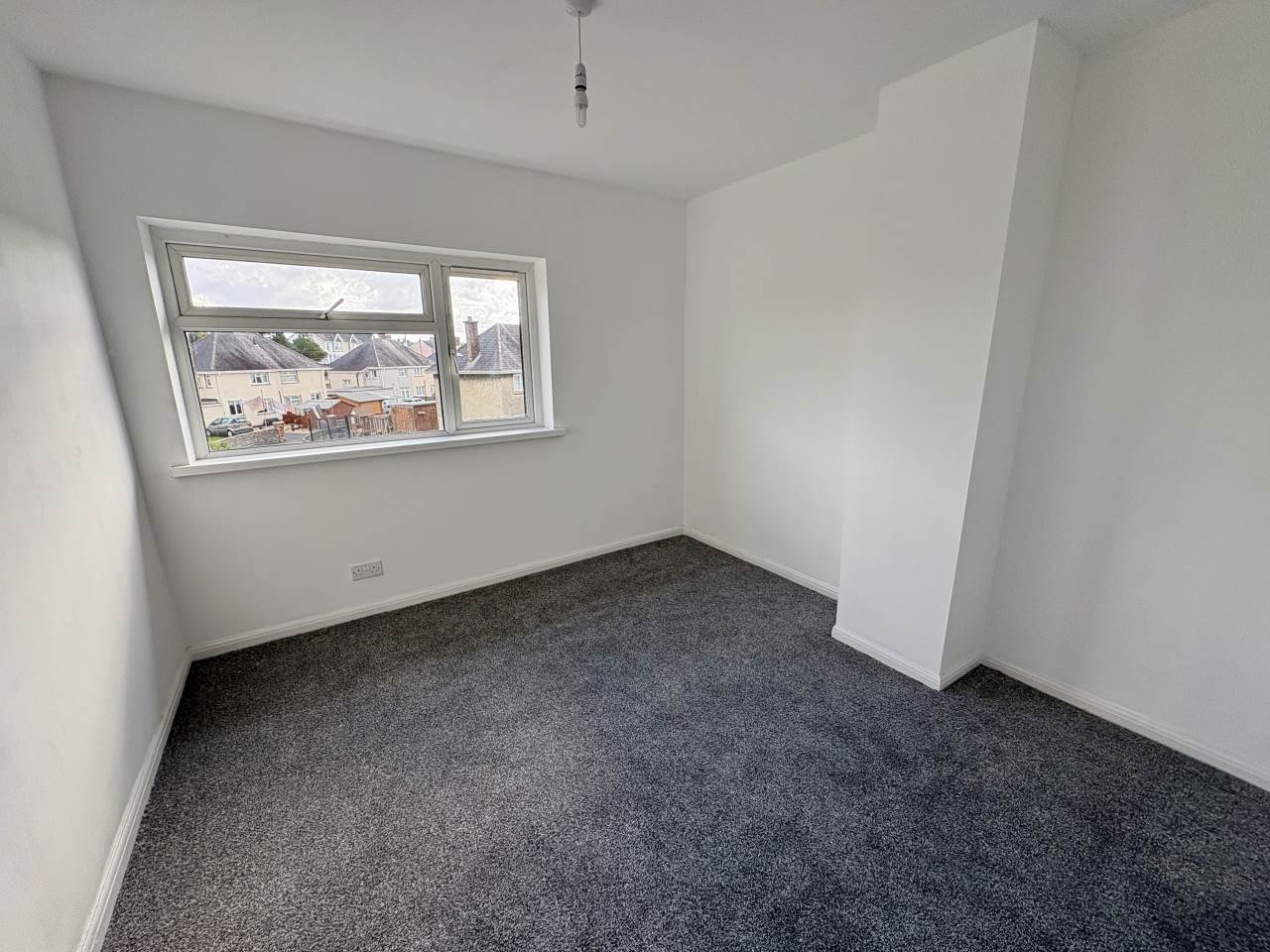 3 bed semi-detached house to rent in St James Crescent, Pyle  - Property Image 10