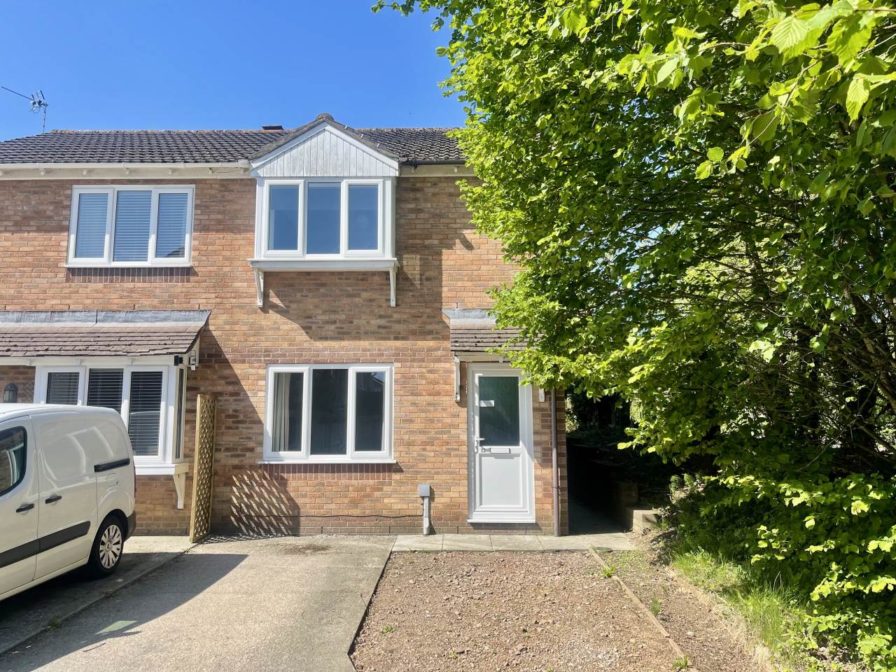 2 bed end of terrace house to rent in Heol Y Ysgawen, Llanharry, CF72