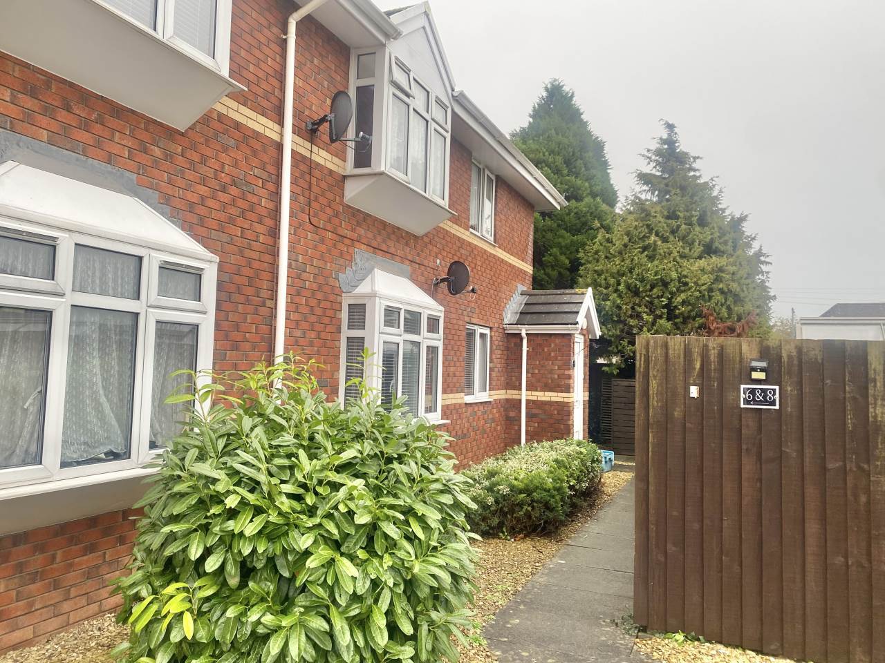 2 bed flat to rent in Glossop Court, Pencoed - Property Image 1
