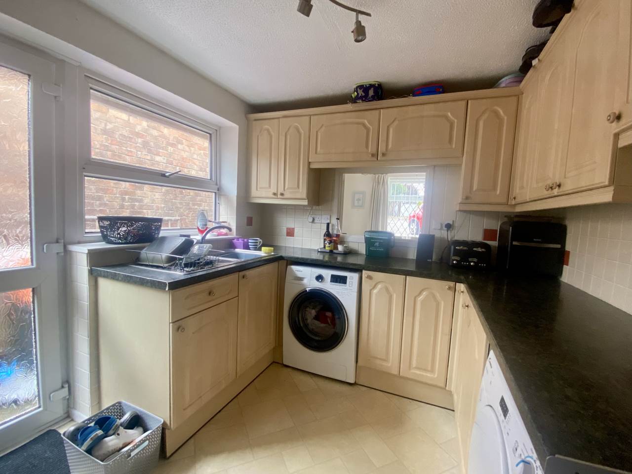 3 bed bungalow to rent in Maes Talcen, Brackla  - Property Image 4