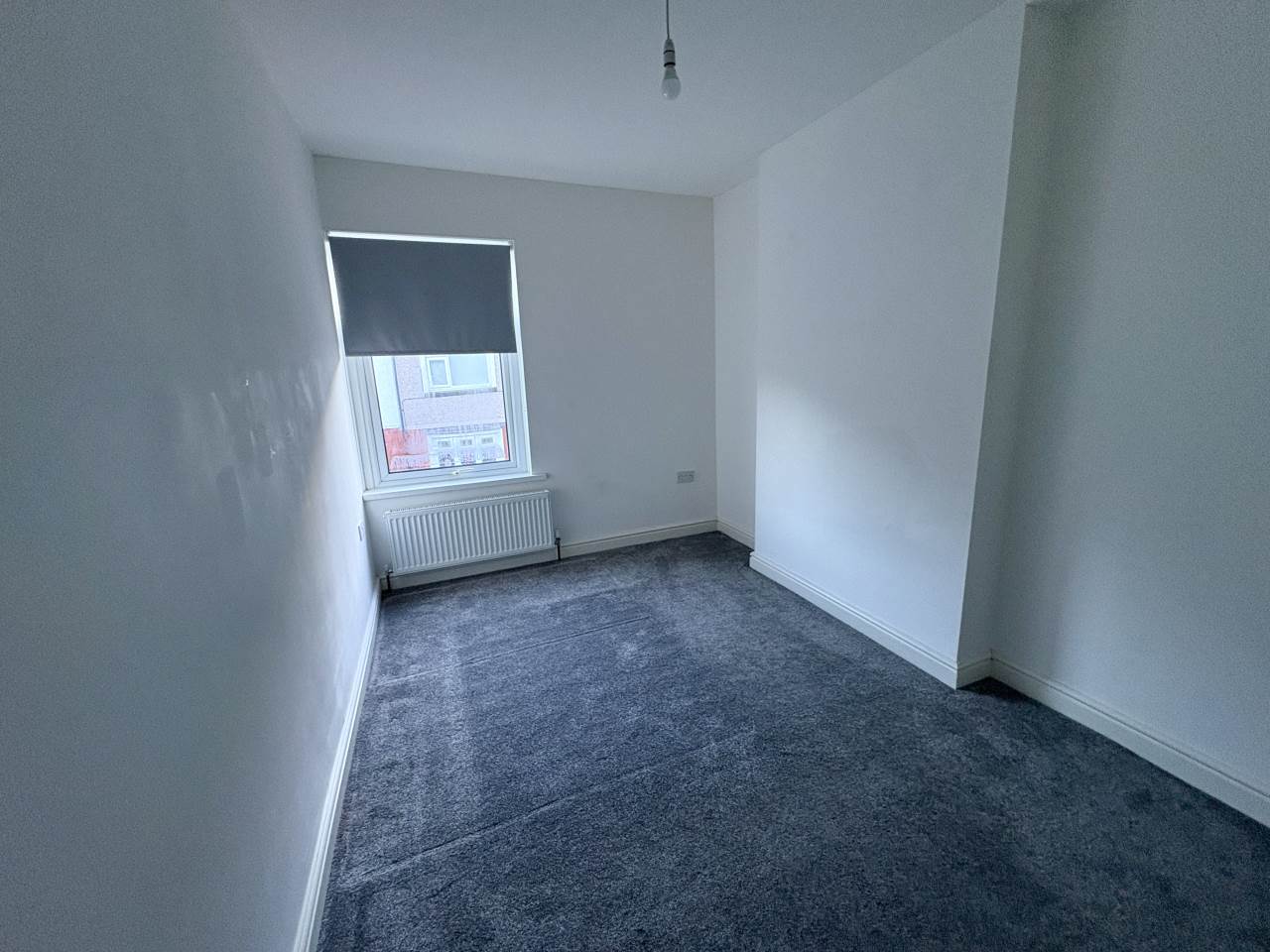 3 bed semi-detached house to rent in Dunraven Street 3