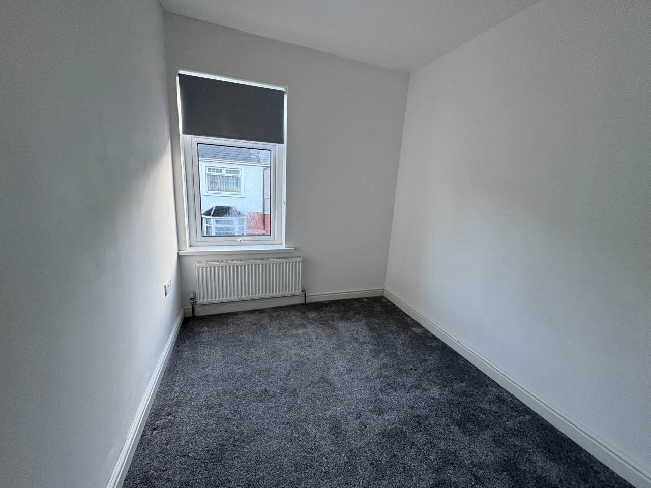 3 bed semi-detached house to rent in Dunraven Street  - Property Image 5