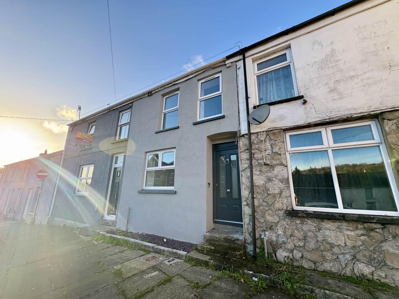 3 bed terraced house to rent in High Street, Maesteg, CF34