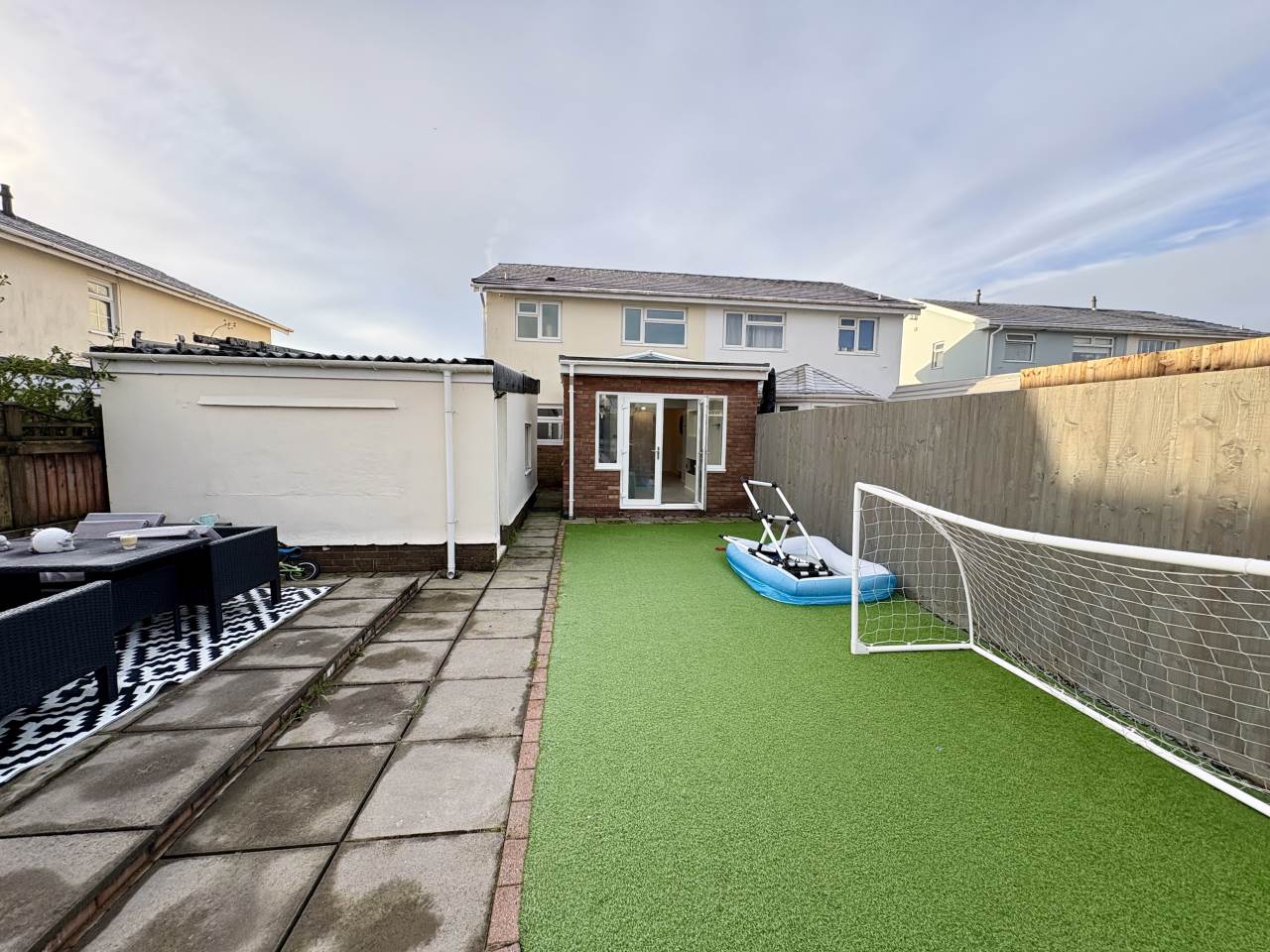 3 bed semi-detached house to rent in Cefn Nant, Pencoed 9