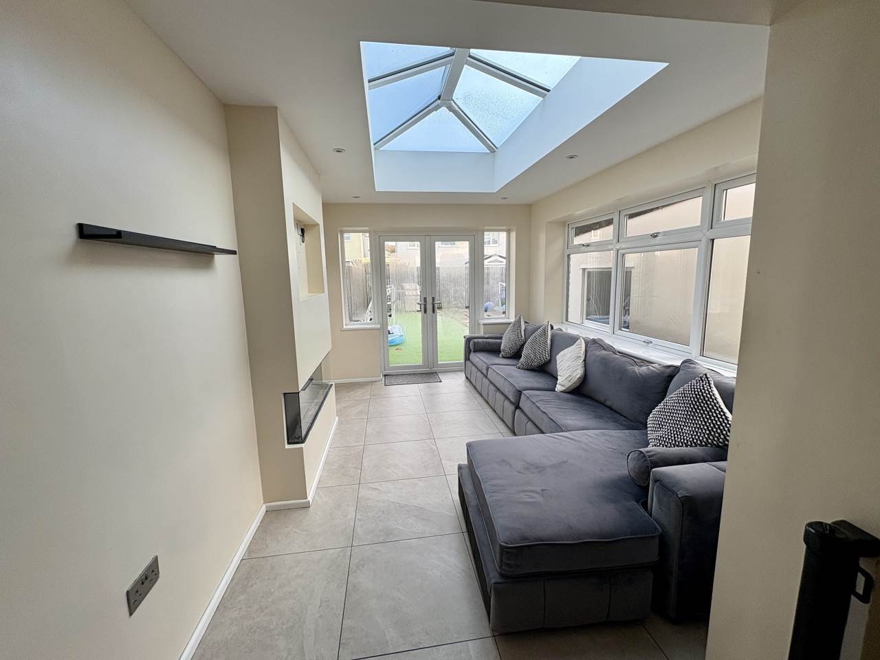 3 bed semi-detached house to rent in Cefn Nant, Pencoed 4