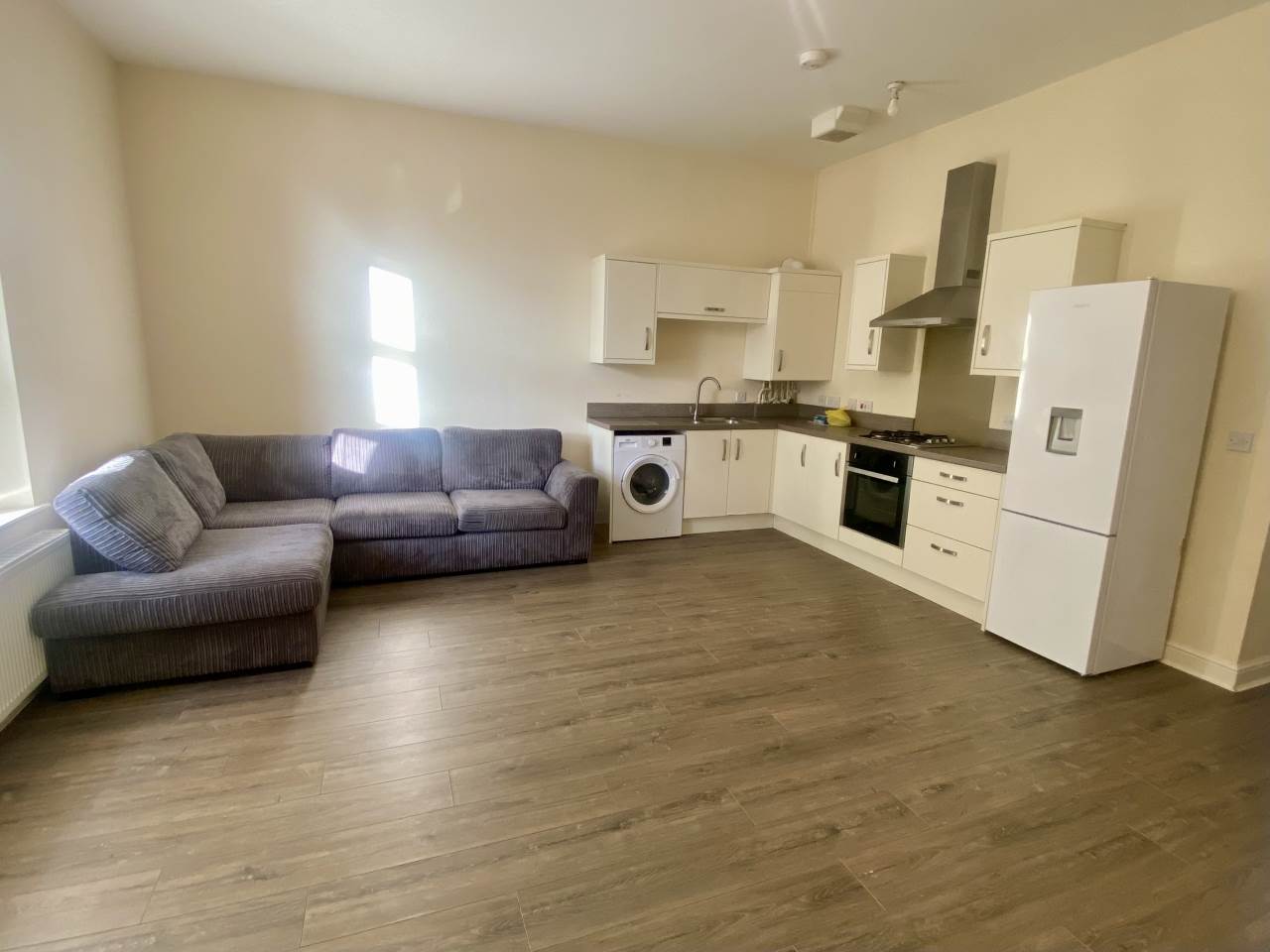 2 bed house to rent in Dunraven Apartments, 3 Blackmill Road  - Property Image 2