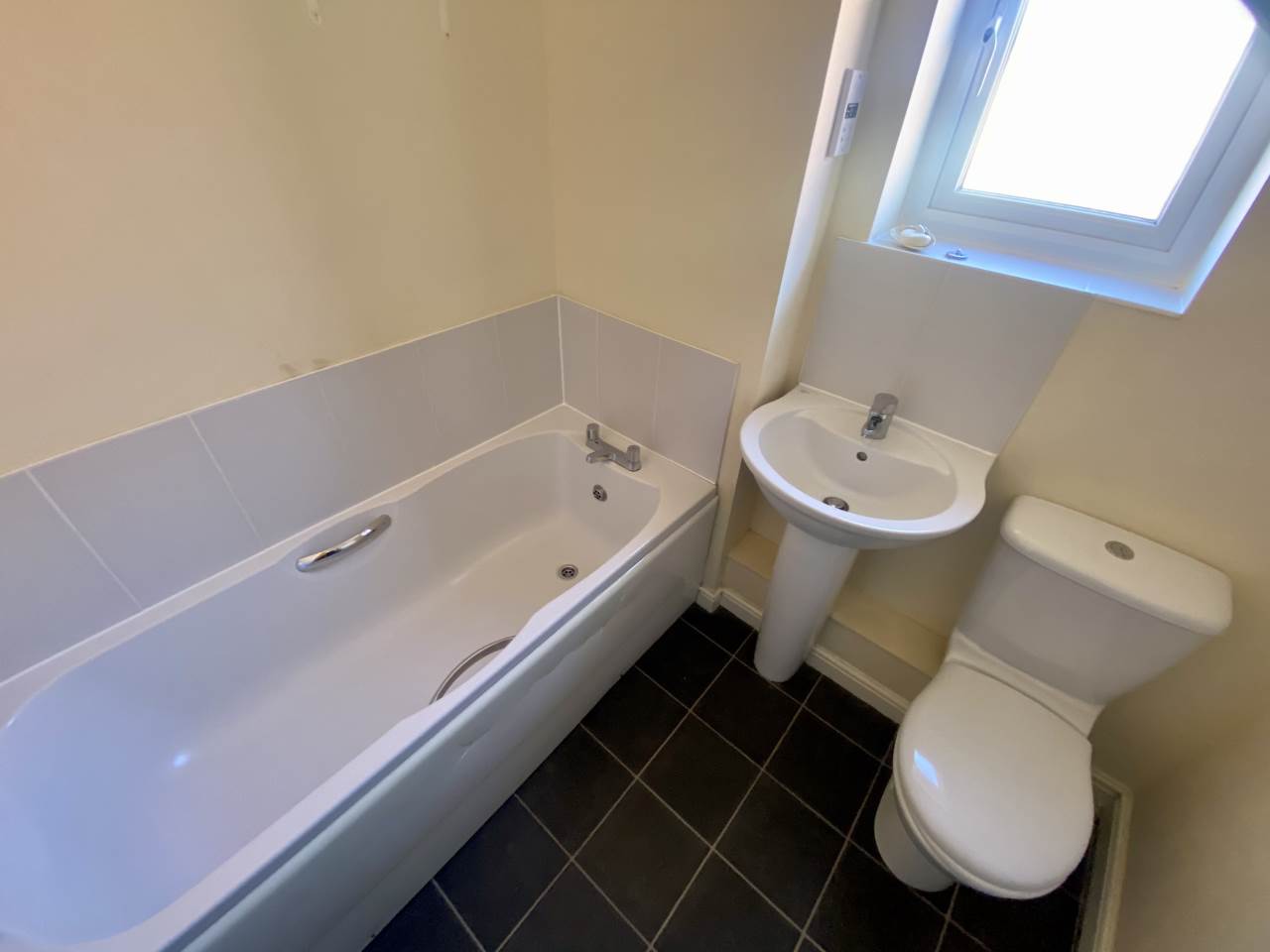 3 bed house to rent in Lonydd Glas, Llanharan  - Property Image 10