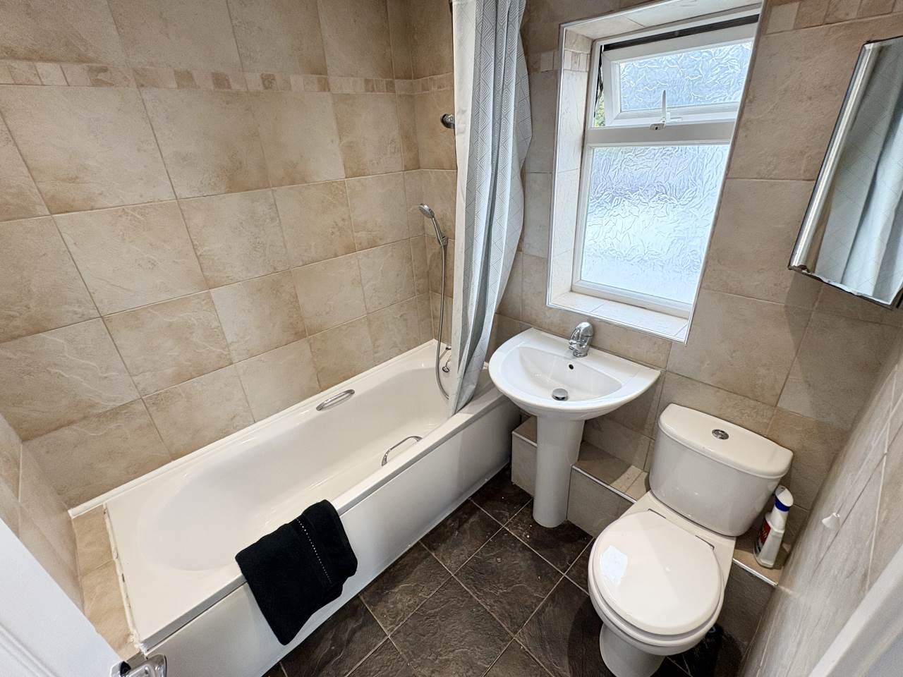 3 bed semi-detached house to rent in Fox Hollows, Brackla 9