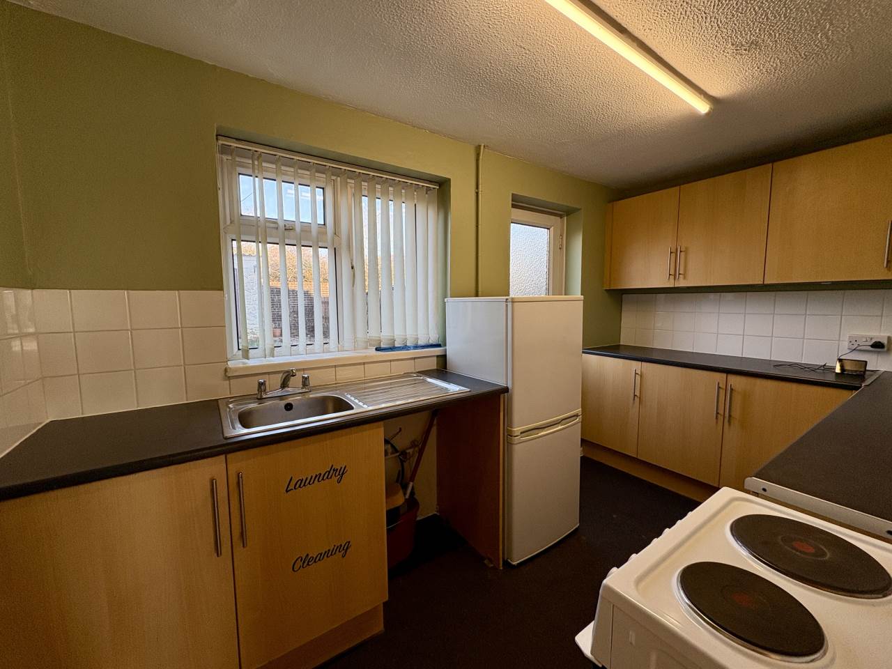 2 bed terraced house to rent in Trem-Y-Mor, Brackla 2