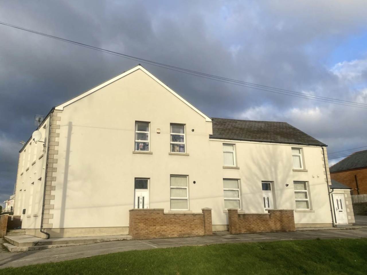 2 bed ground floor flat to rent in Dunraven Apartments, 3 Blackmill Road  - Property Image 2